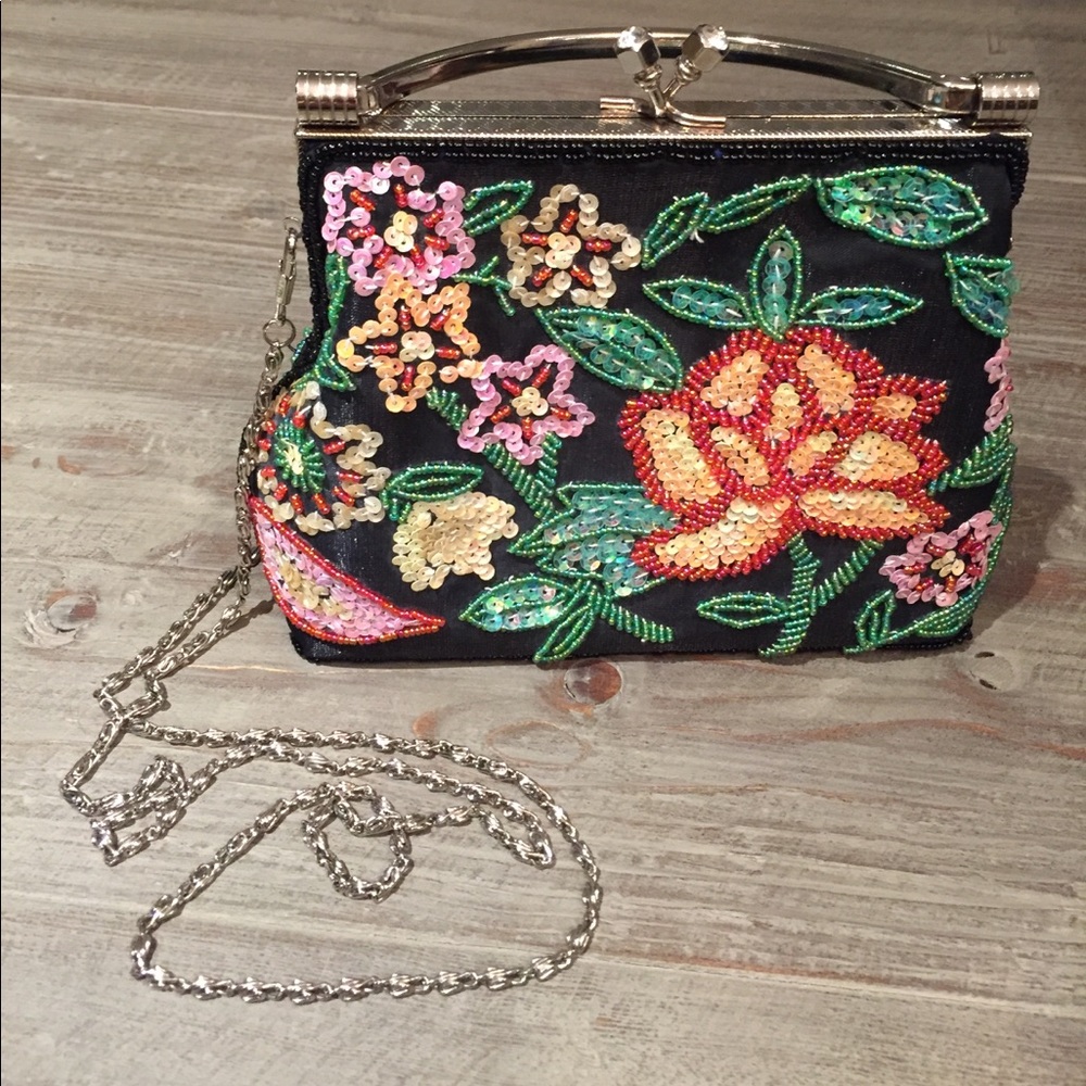 Kristine beaded handbag/clutch with chain strap